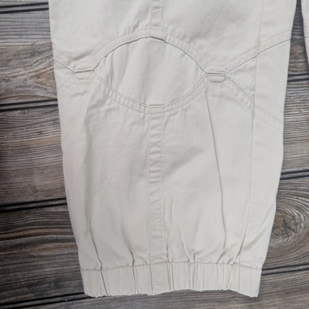 Ojai Size 4 Cream Off White Vintage Capris With Unique Knees And Elastic Hems - Picture 11 of 16